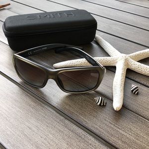 🌴🔆SMITH- POLARIZED SUNGLASSES🔆🌴